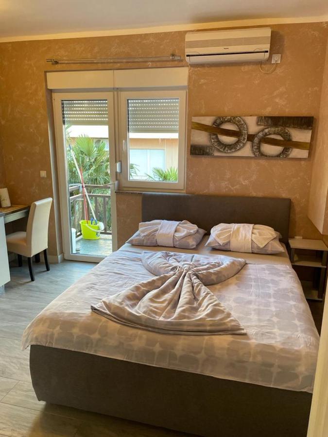 Apartments Maky & Dino Vodice Oda fotoğraf